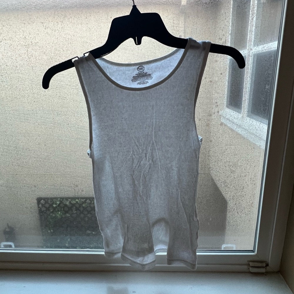 Wonder Nation White Ribbed Tank Tops x5